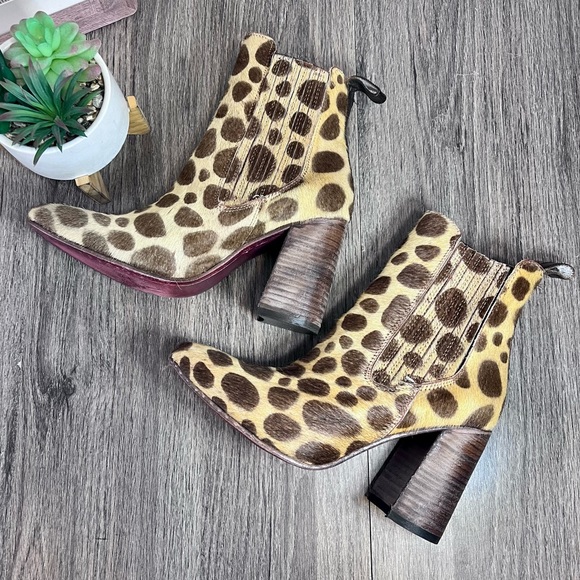*NWOT FreeBird | Janelle Leopard Print All Leather Heeled Chelsea Booties Size 8 - Picture 6 of 16